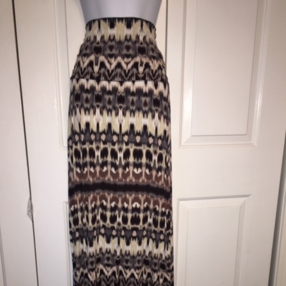 Cynthia Rowley Dresses & Skirts - CYNTHIA ROWLEY AZTEC ABSTRACT DESIGN RAYON SKIRT